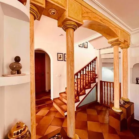 Chalet Flamingos, Playa D'en Bossa Area - Adults Only