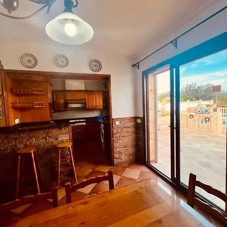 Flamingos, Playa D'en Bossa Area - Adults Only Chalet